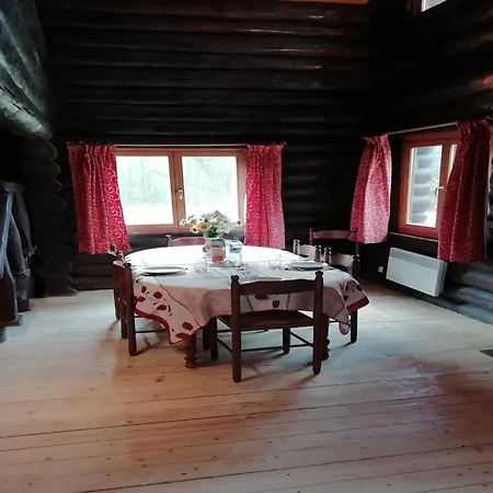 Chalet Near With Pool, Cleaning Included *